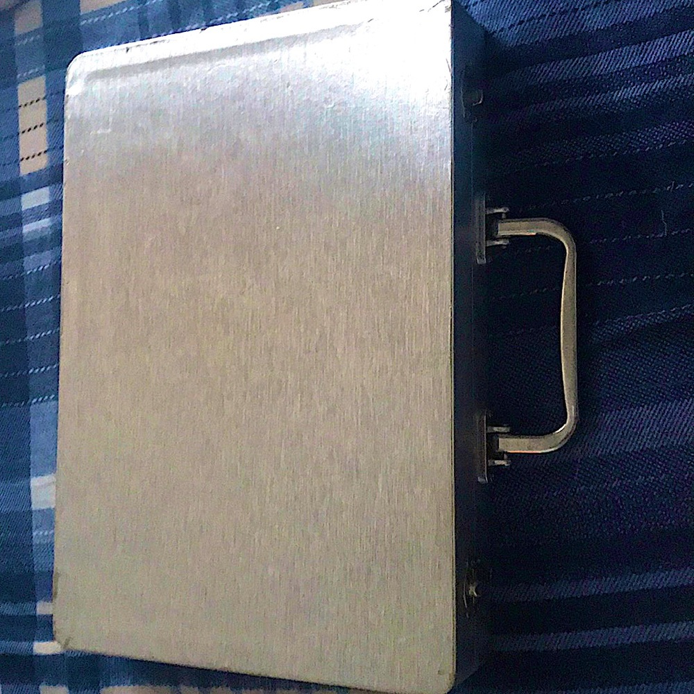 Artificial suitcase